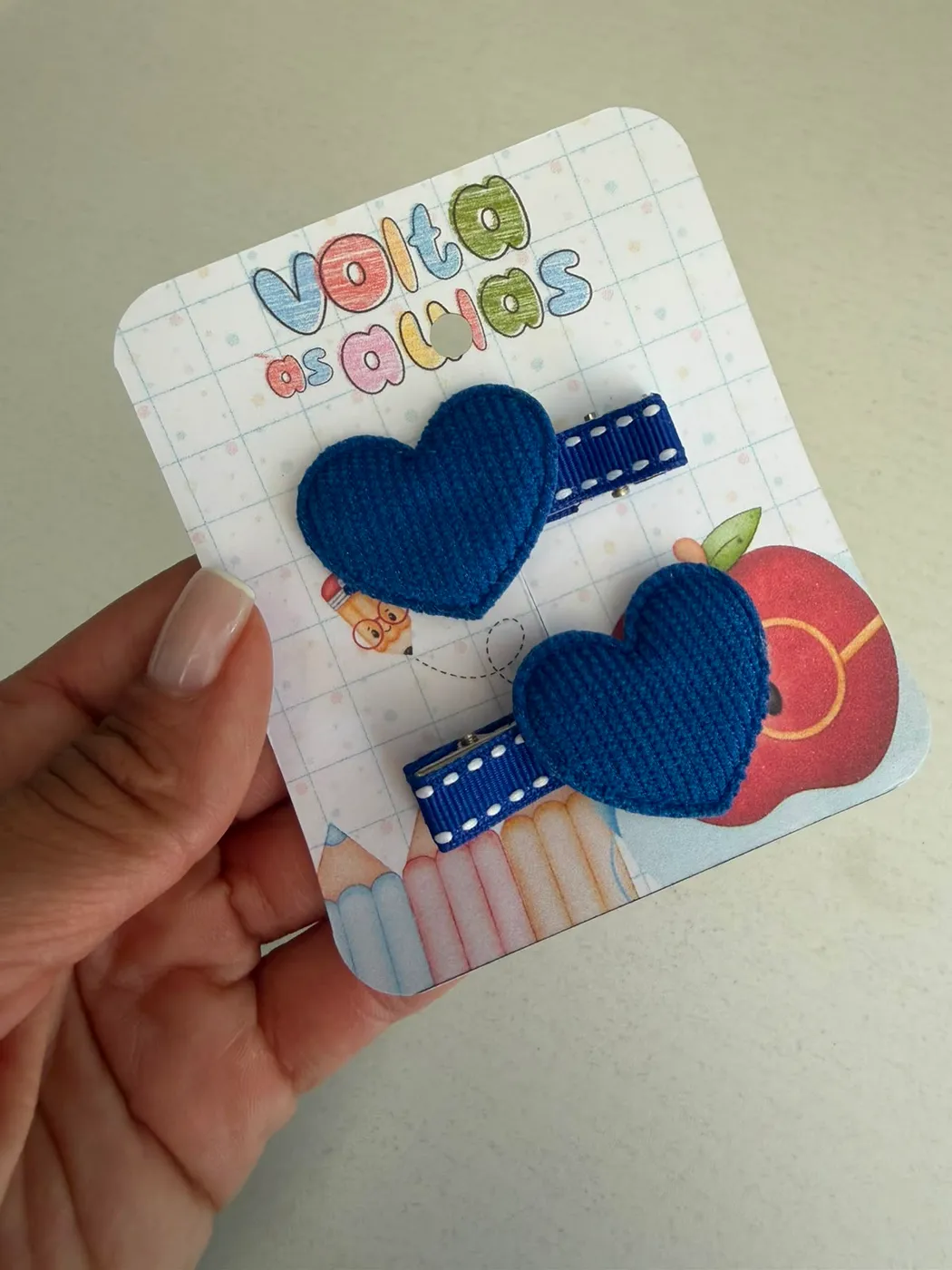 Hairclip Coração Escolar