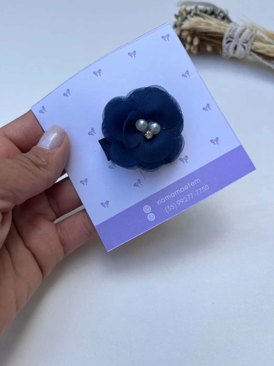 Hairclip Flor Azul Marinho com Pérola