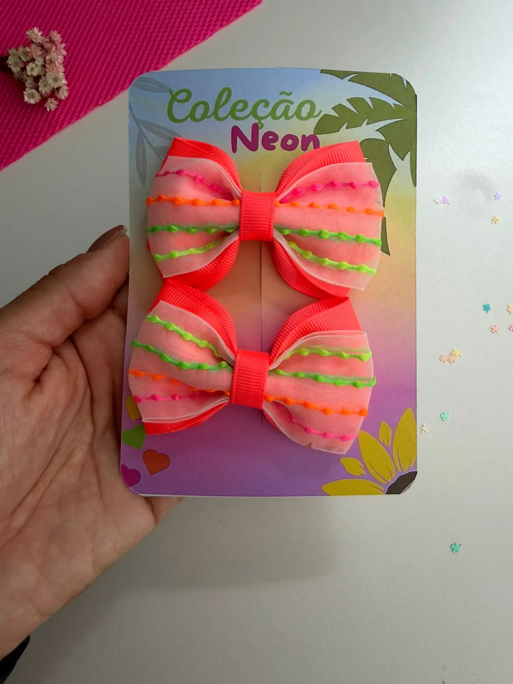 Parzinho Laço Coral Neon Listrado