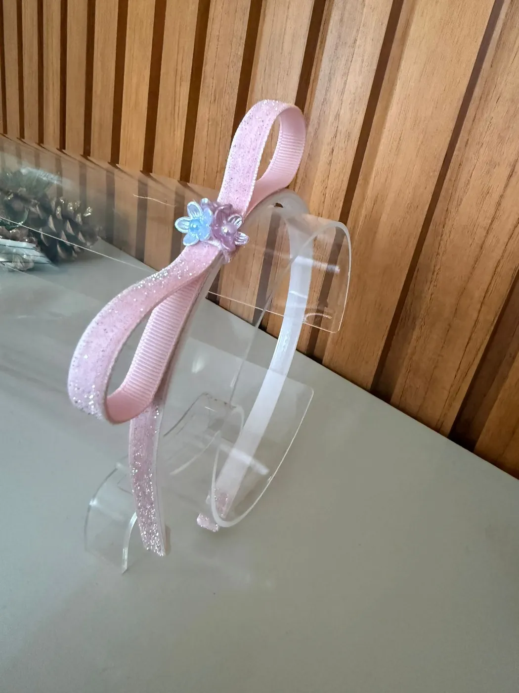 Tiara Fita Rosa Bebê com Florzinha