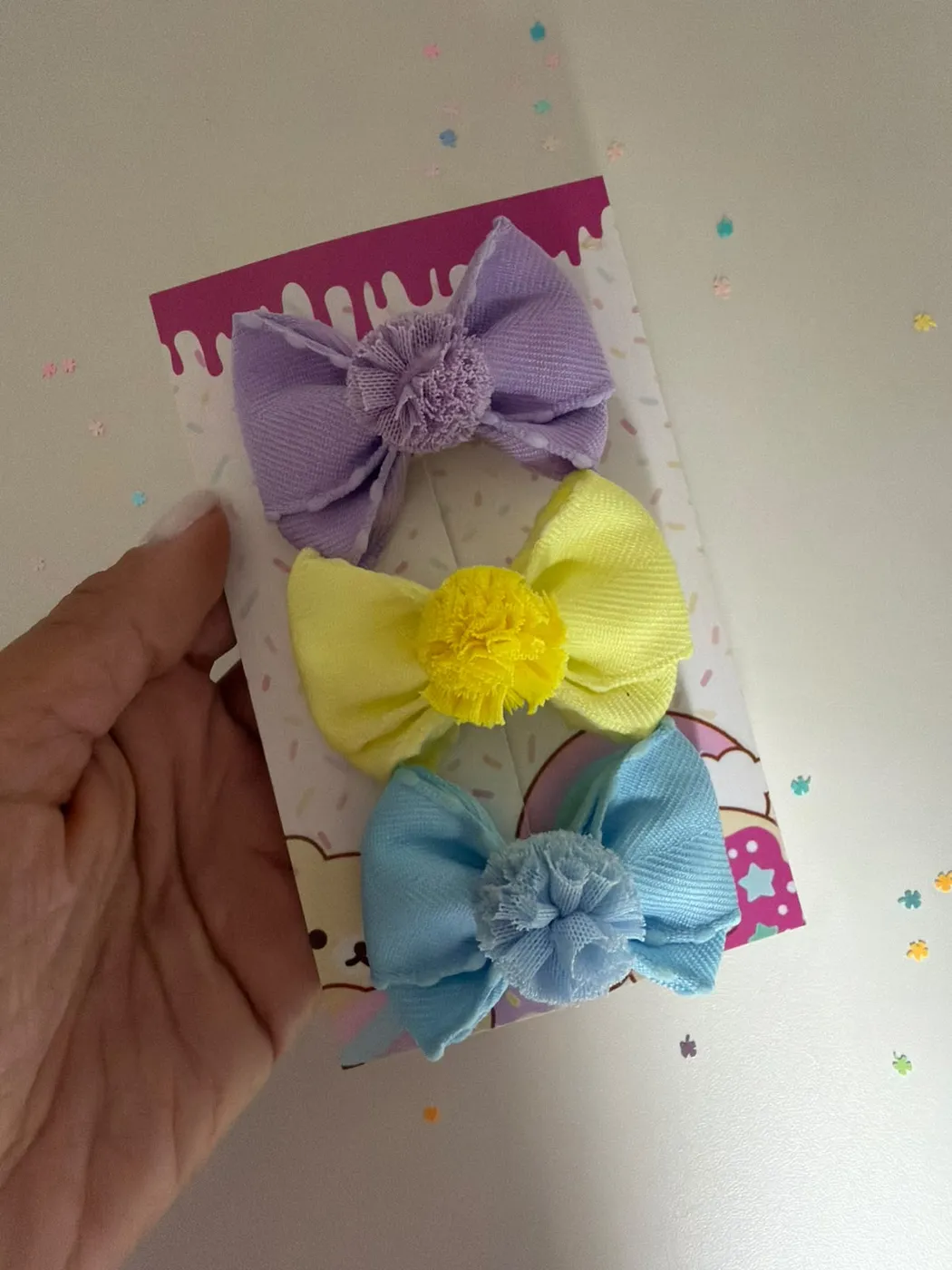 Trio de Laços Pompom Lilás, Amarelo e Azul