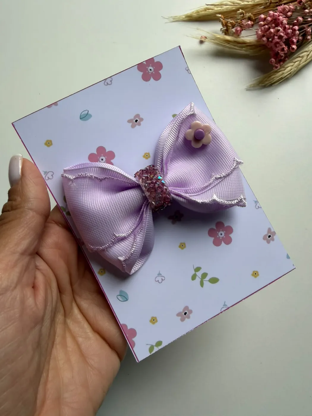 Laço Lilás Borda Bordada com Glitter