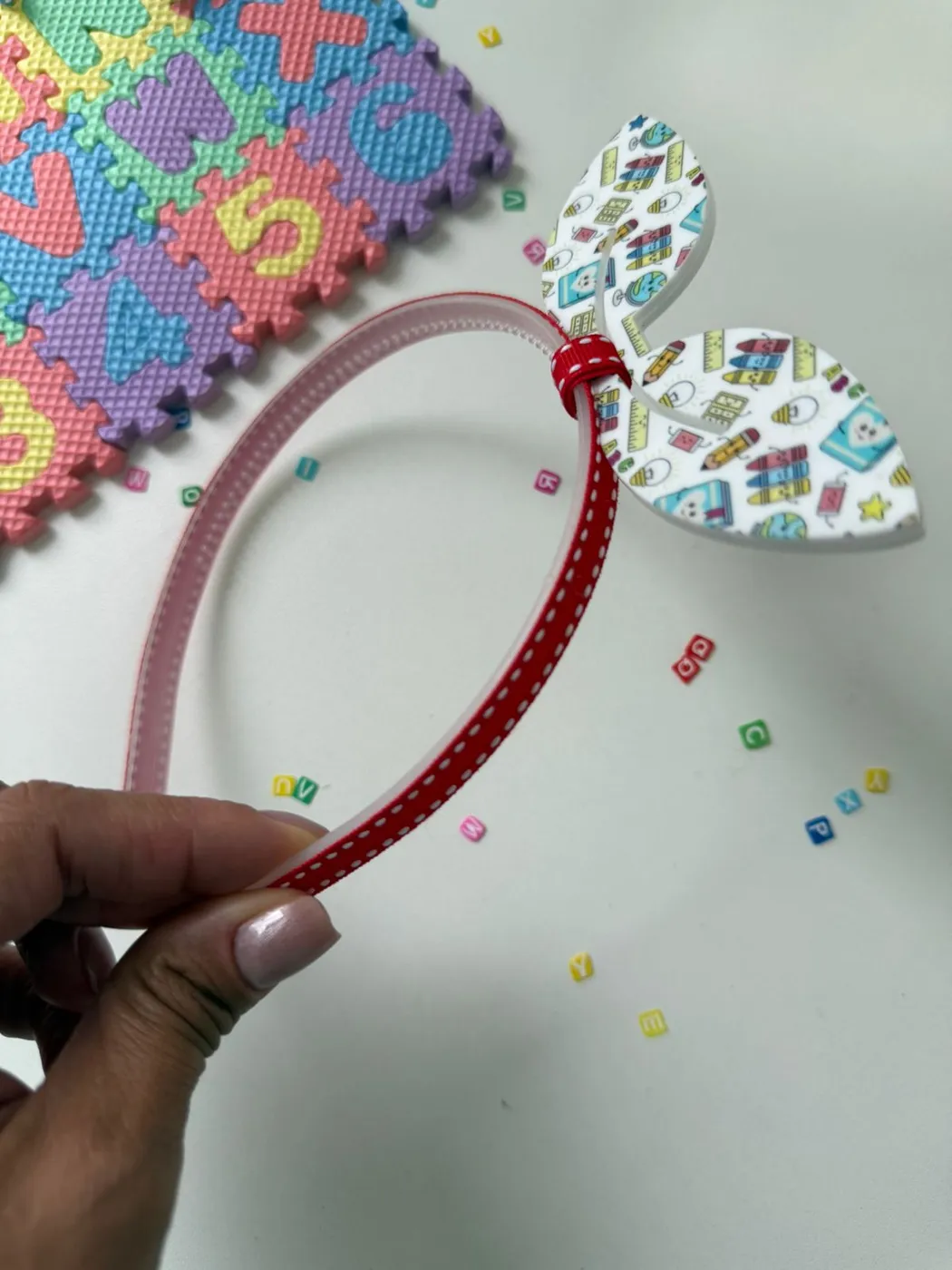 Tiara com Laço Acrilico