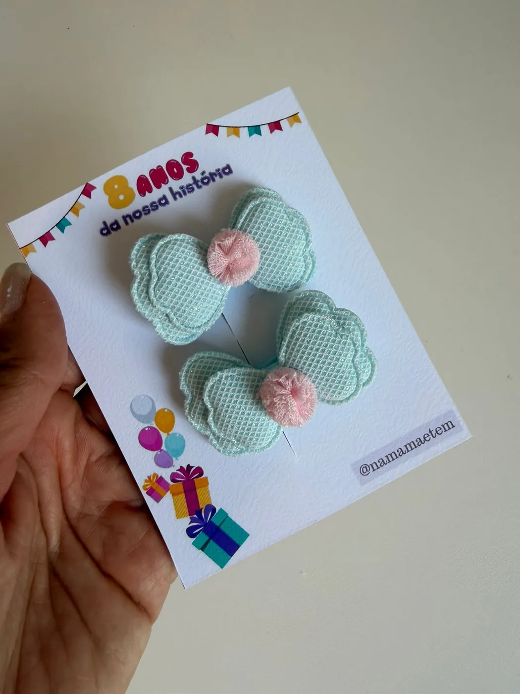 Parzinho Laço Verde Menta com Pompom Rosa