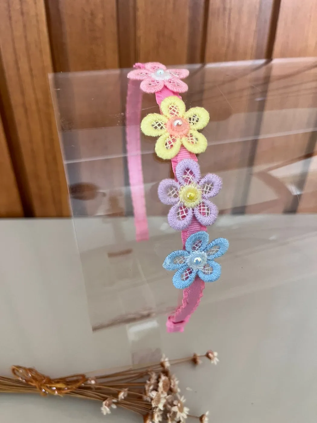 Tiara Flores Coloridas com Pérola Rosa